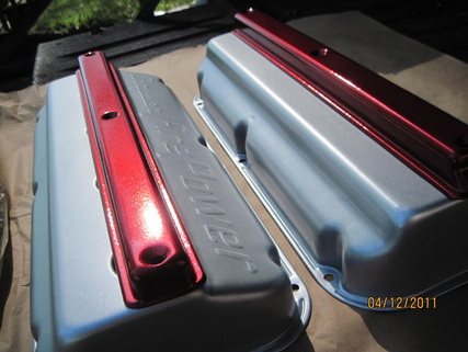 Chrysler FirePower hemi valve covers in Pacific Silver; covers in Wilder Red over Super Chrome