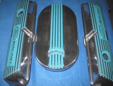 Custom Ford Racing valve covers and Edelbrock air cleaner lid in Indian Turquoise