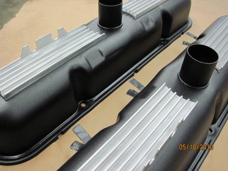 Mopar 273 HP 'Commando' valve covers in Wetstone Black with polished / cleared fins