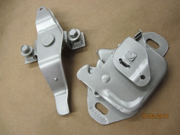 Mopar hood latches in Silver Glaze