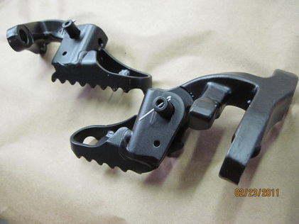 Honda foot pegs in Silk Satin Black